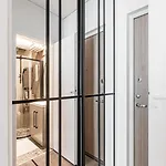 M-size Modern Center *