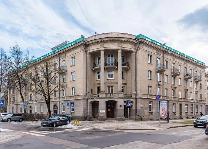 M-size Modern Center شقة *