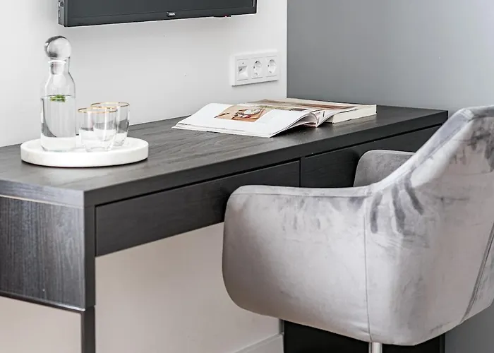 M-size Modern Center Vilna